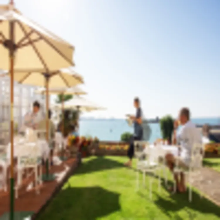 Frühstück im Garten, Panorama Guesthouse
