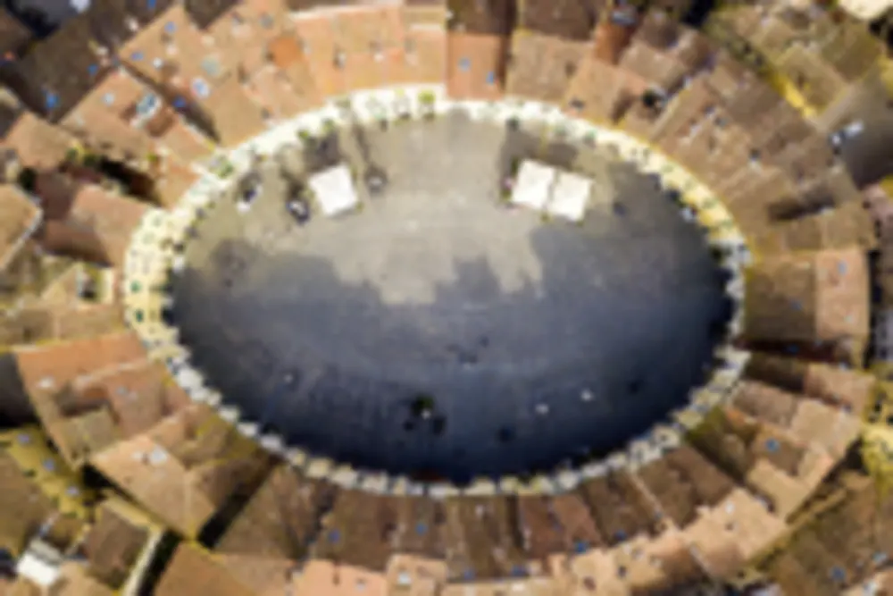 Piazza dell' Anfiteatro, Lucca