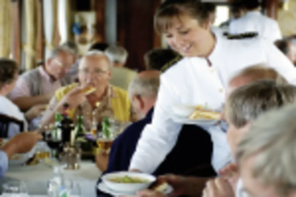 MS Juno, Restaurant