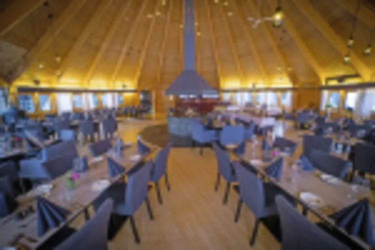 Arctic Wilderness Lodge