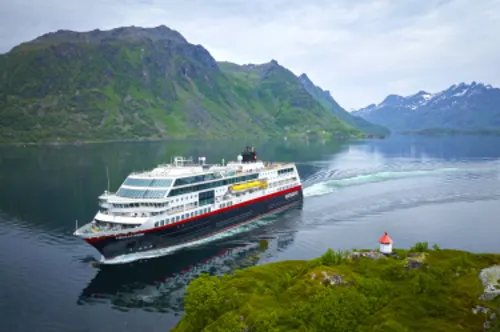MS Trollfjord