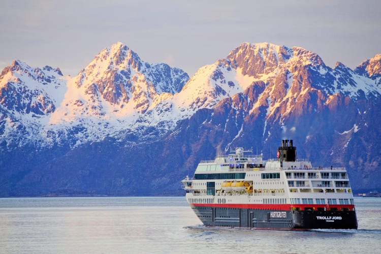 MS Trollfjord