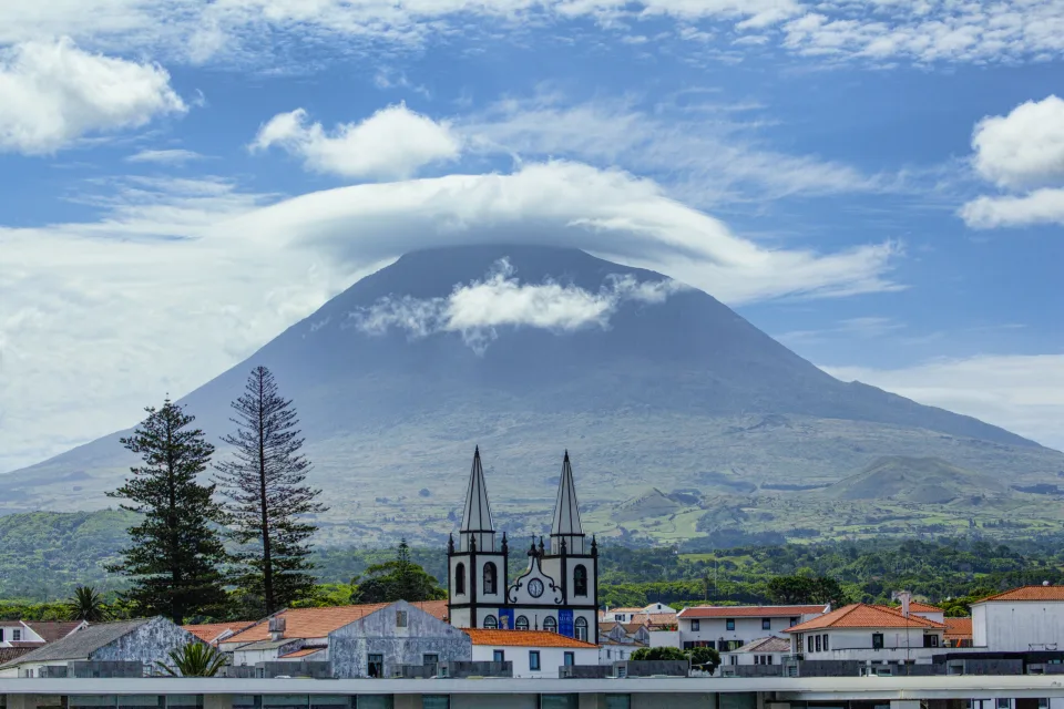 Madalena, Pico