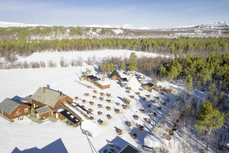Holmen Husky Lodge
