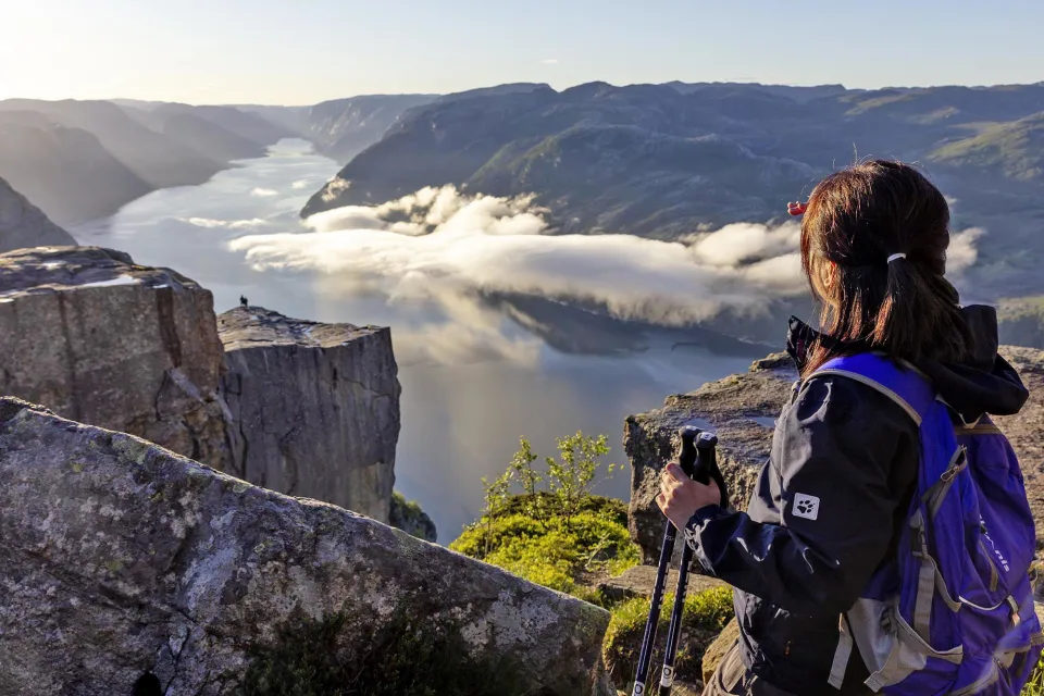 Rødne Fjordcruise & Wandern Preikestolen