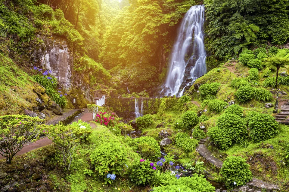Wasserfall im Ribeira dos Caldeiroes Park