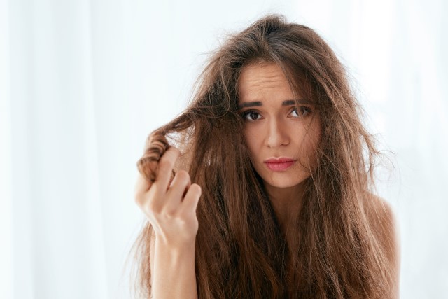 7 Kesalahan Saat Keramas yang Dapat Merusak Rambut