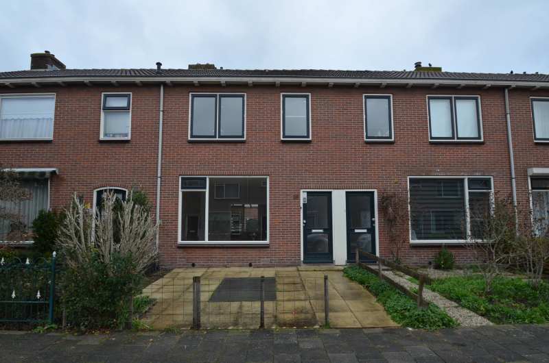 Koningin Emmastraat 28