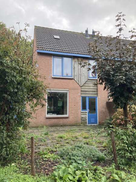 Wethouder van Oostveenstraat 1