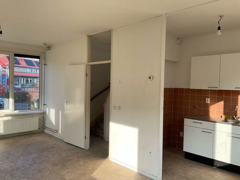 C.J. der Kinderenplein 7