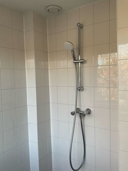 C.J. der Kinderenplein 7