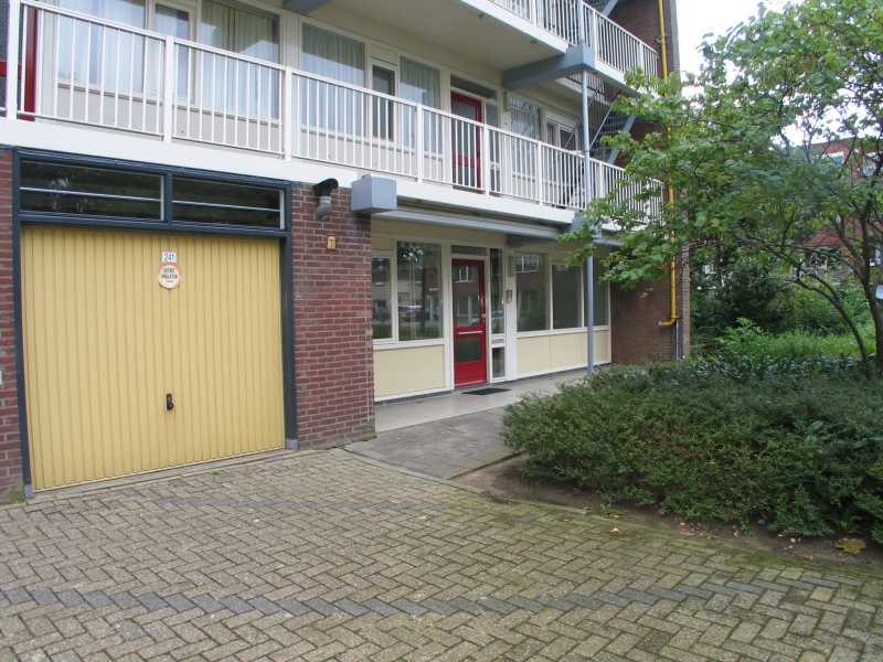 Uranusstraat 1, 3371 VM Hardinxveld-Giessendam, Nederland