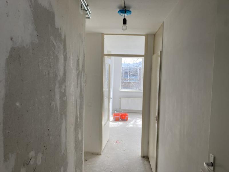 Van der Hoopstraat 8G