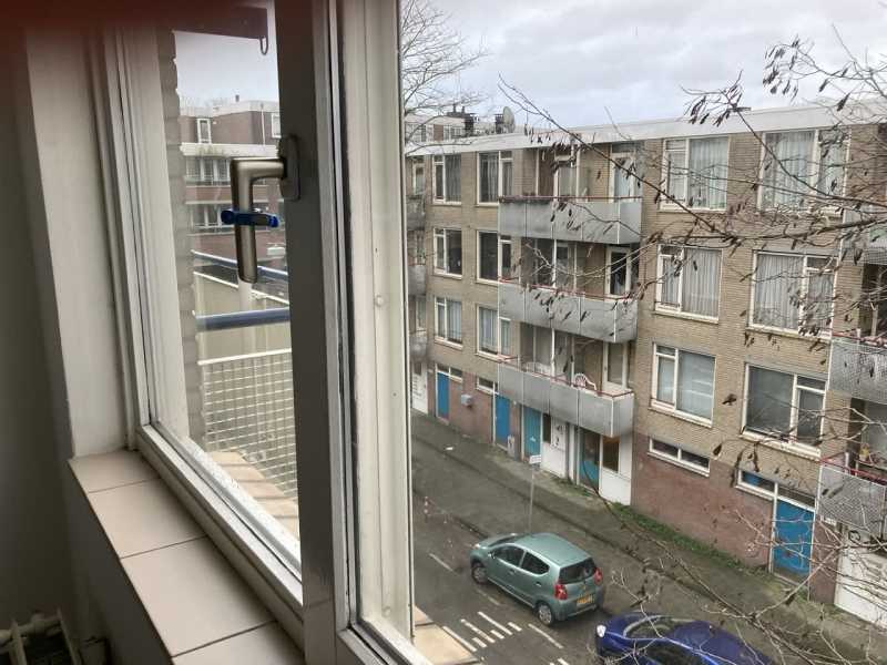 Van der Hoopstraat 8G