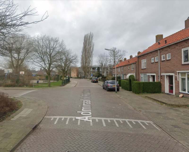 Admiraal de Ruyterlaan 98