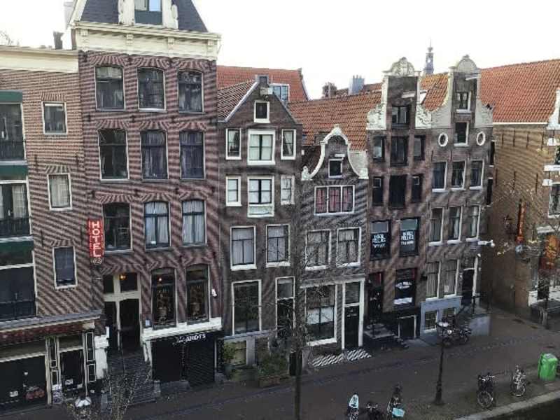 Oudezijds Achterburgwal 92