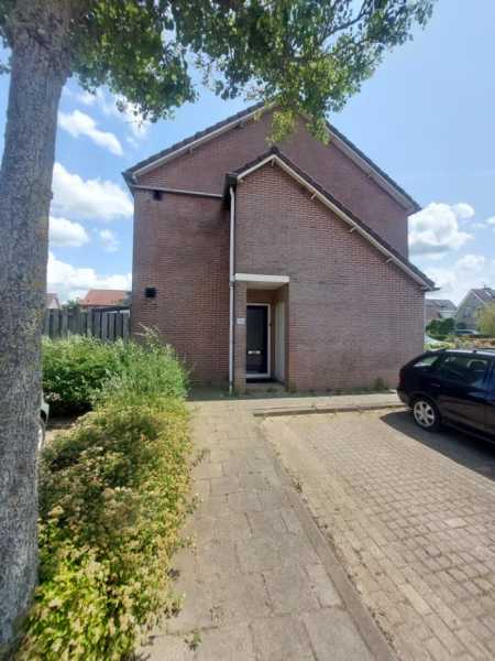 Groot-Zuideveld 106, 4271 CD Dussen, Nederland