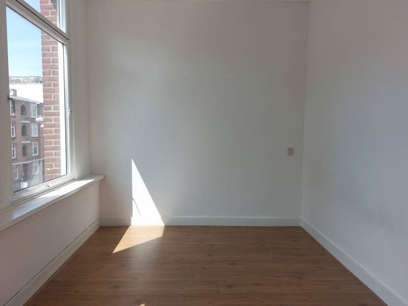 Admiraal de Ruijterweg 220