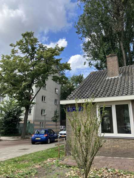 Carry van Bruggenstraat 1