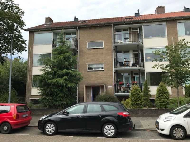 Admiraal de Ruyterlaan 174, 1215 NE Hilversum, Nederland