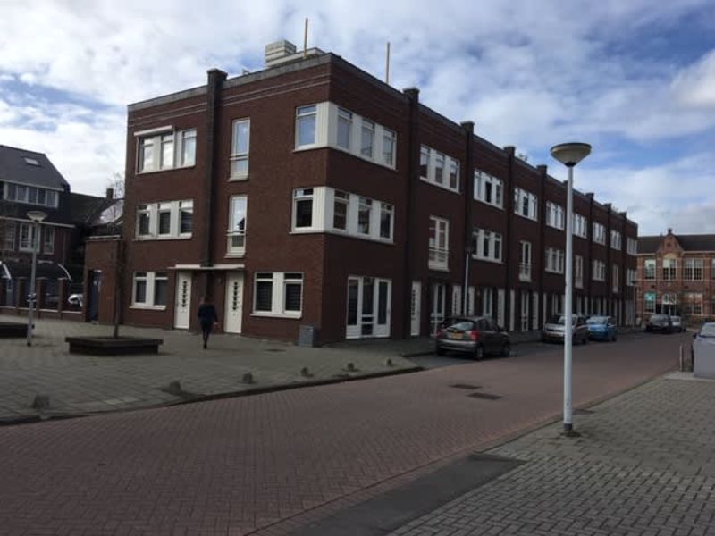 Schooldwarsstraat 74