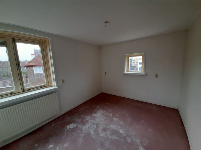 A.J. van der Moolenstraat 8