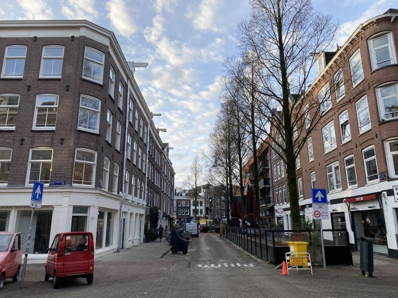 Eerste van der Helststraat 13