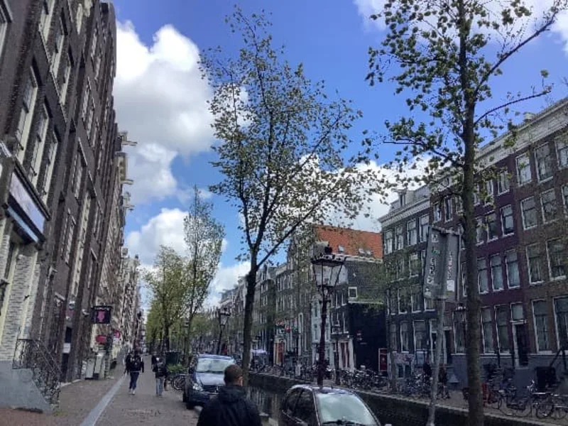 Oudezijds Achterburgwal 94