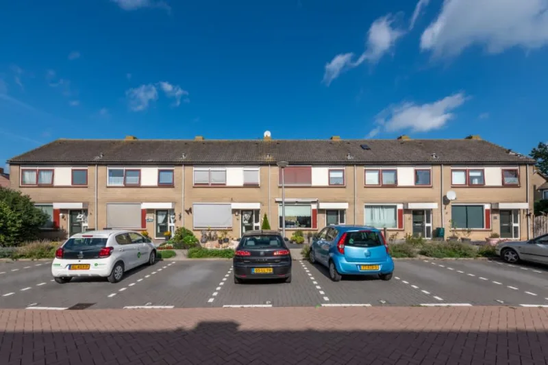 Bernhardstraat 12, 2974 BB Brandwijk, Nederland