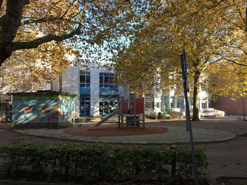 Van Hogendorpplein 2