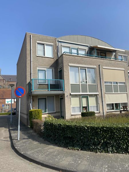 Pastoor Bronsgeeststraat 14