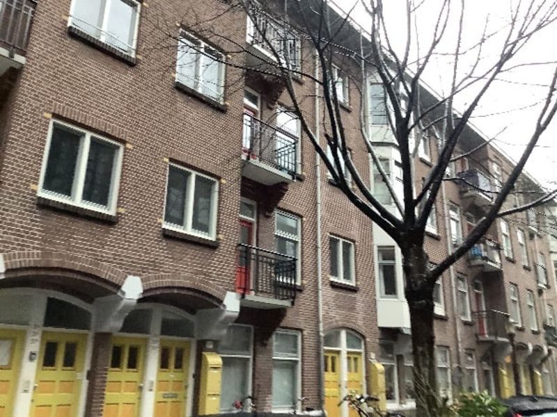 Tolstraat 33A, 1073 RT Amsterdam, Nederland