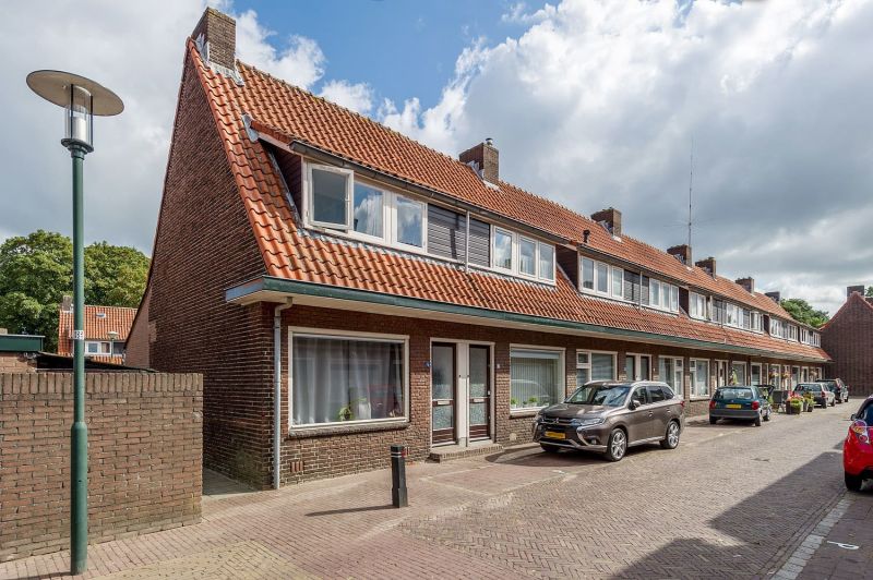 Celzusterenstraat 10