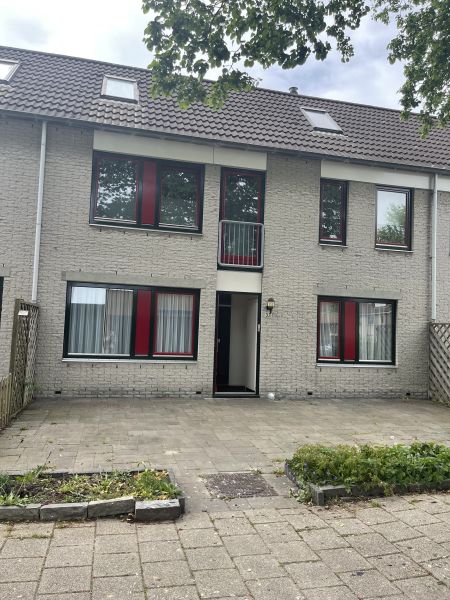 Kerkstraat 33, 2153 BD Nieuw-Vennep, Nederland