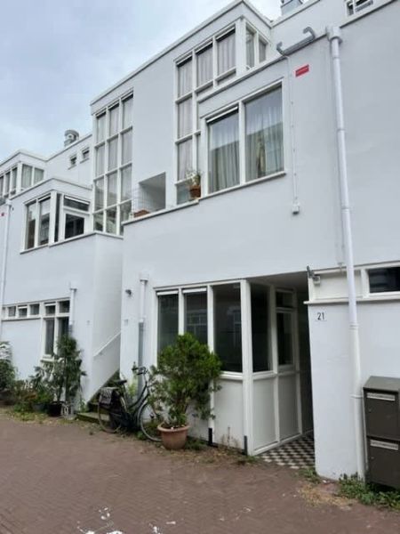 Nieuwe Houttuinen 21, 1013 DA Amsterdam, Nederland