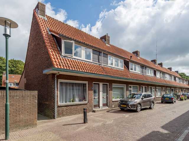 Celzusterenstraat 10