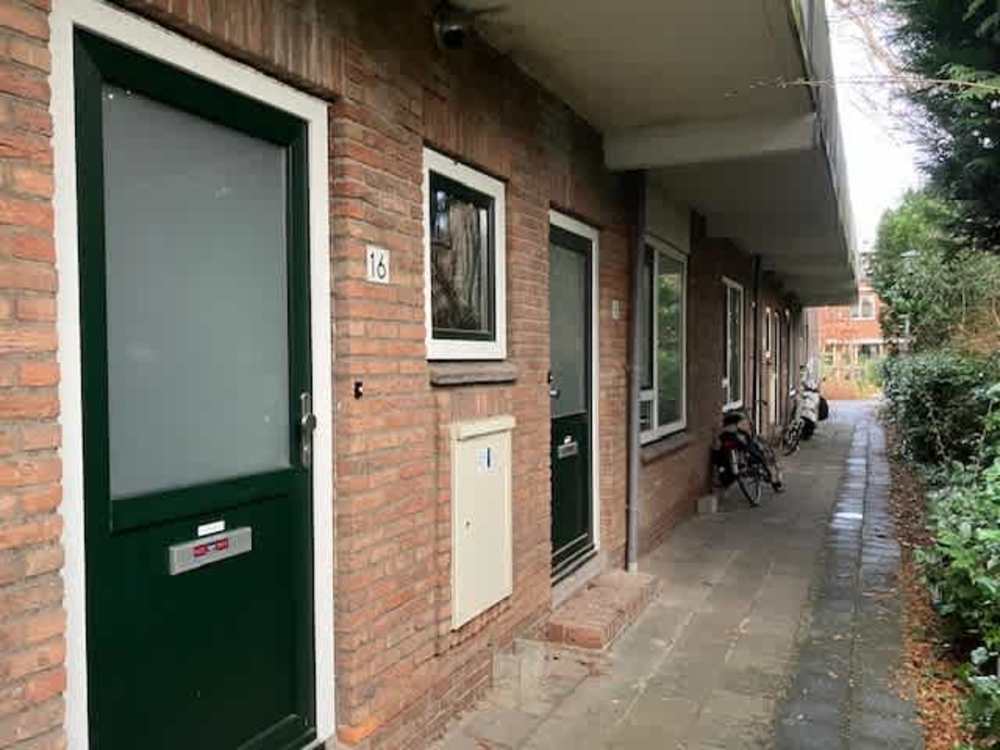 Leeghwaterstraat 18