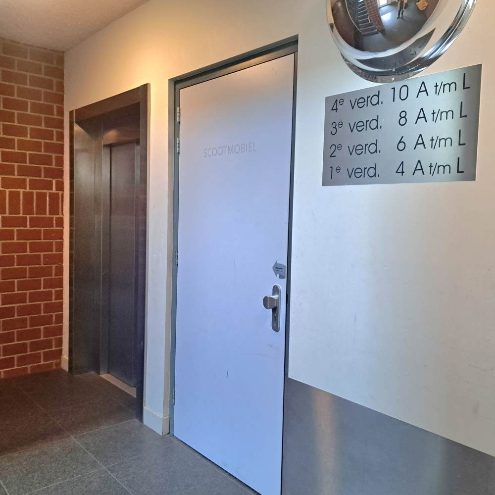 Van Boetzelaerstraat 8F