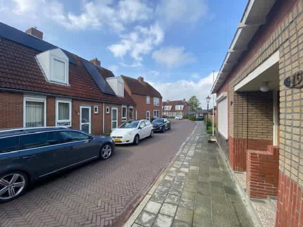 Dorpsstraat 9