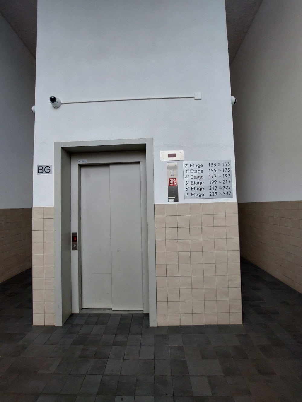 B. Merkelbachsingel 181