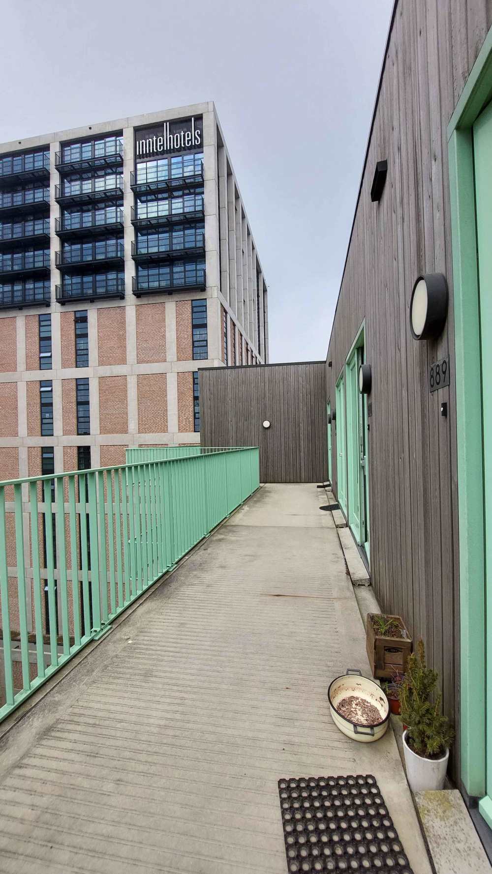 Oostenburgermiddenstraat 889