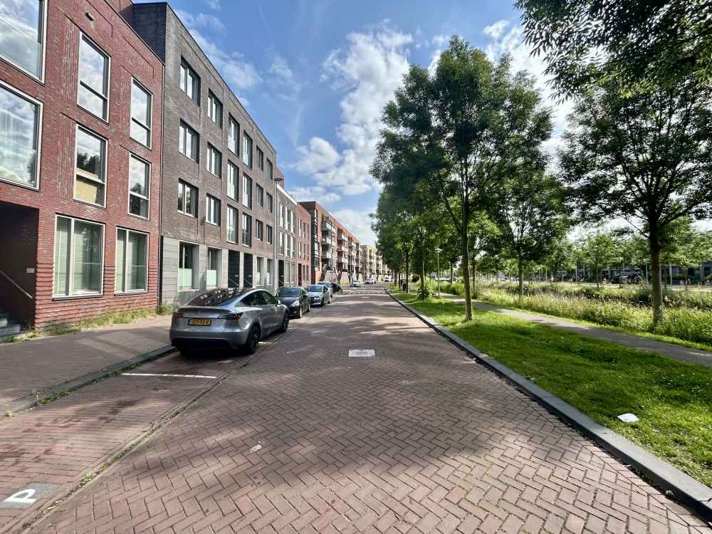 B. Merkelbachsingel 81