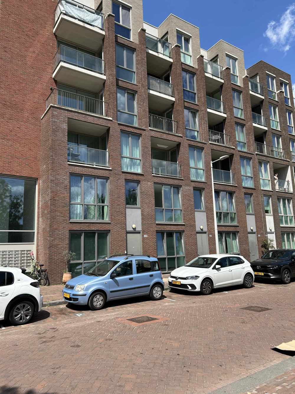 B. Merkelbachsingel 157, 1022 KE Amsterdam, Nederland