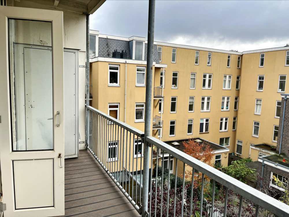 Van der Hoopstraat 103