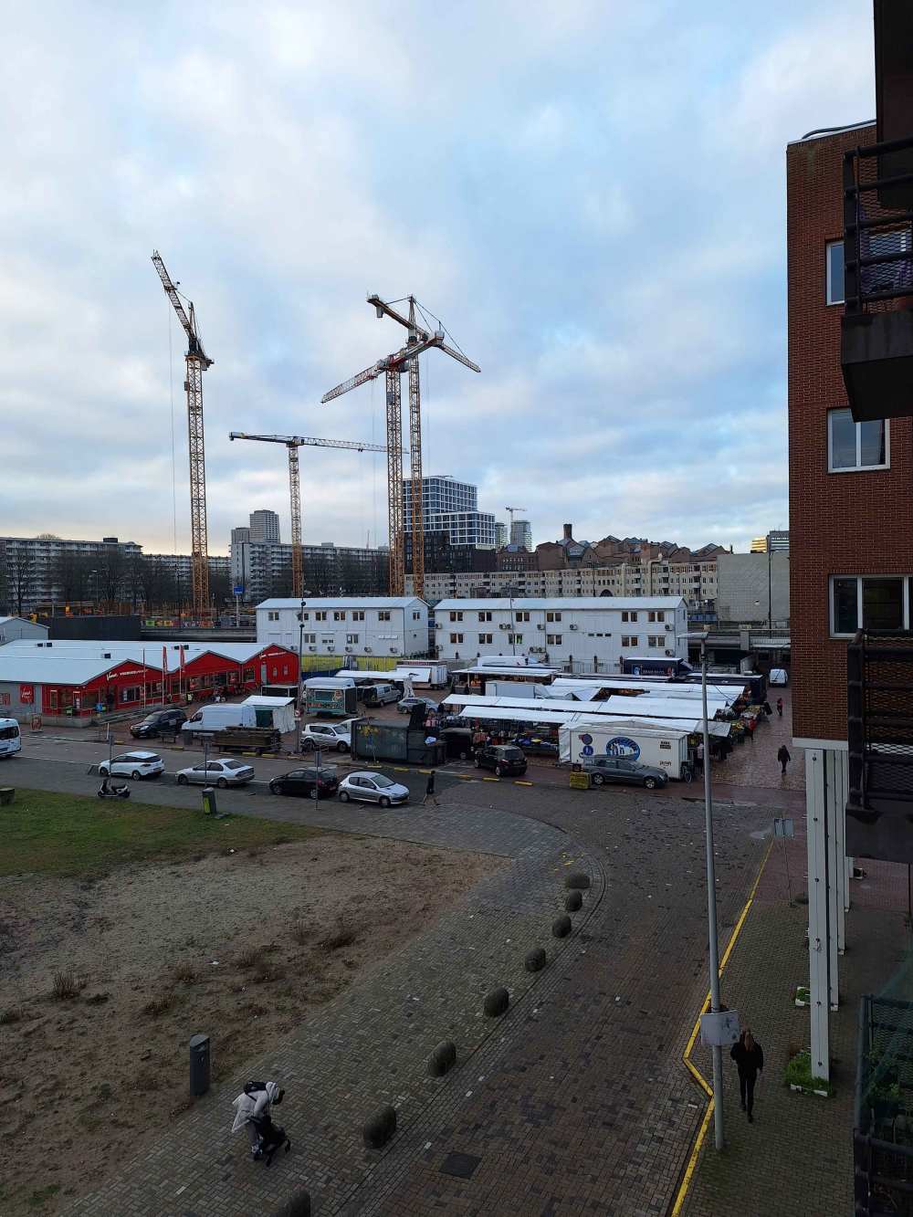 Anton de Komplein 100