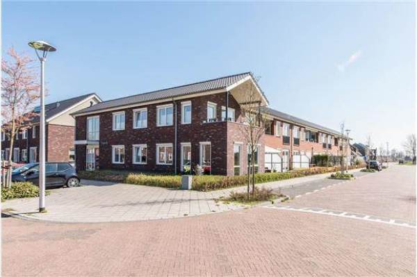 vrije-sector-woningen te huur op Lindenlaan 47
