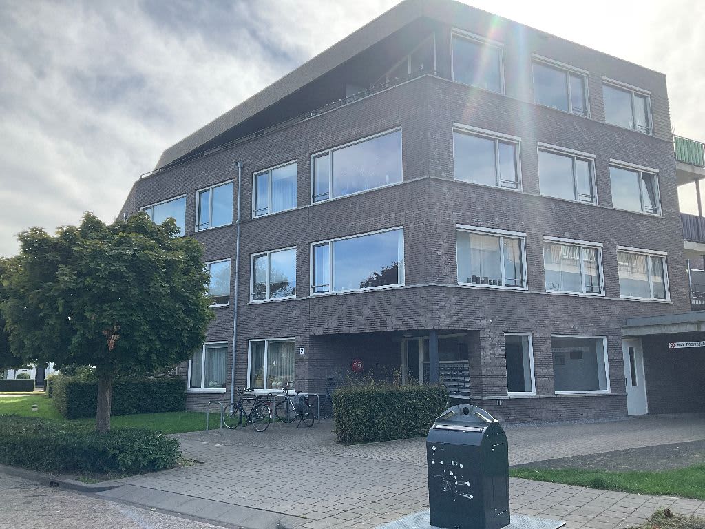 Burgemeester Vernedelaan 2 106