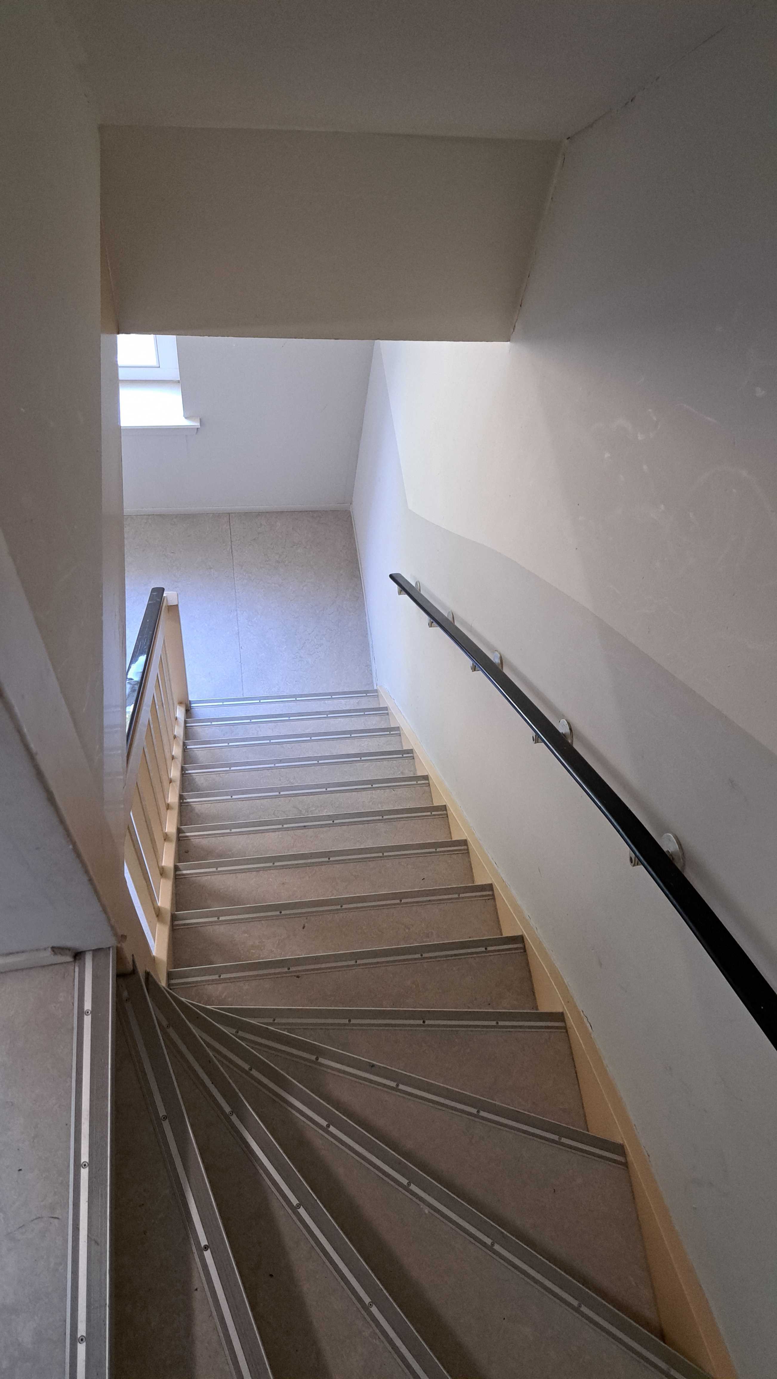 Tugelaweg 31-E - Amsterdam