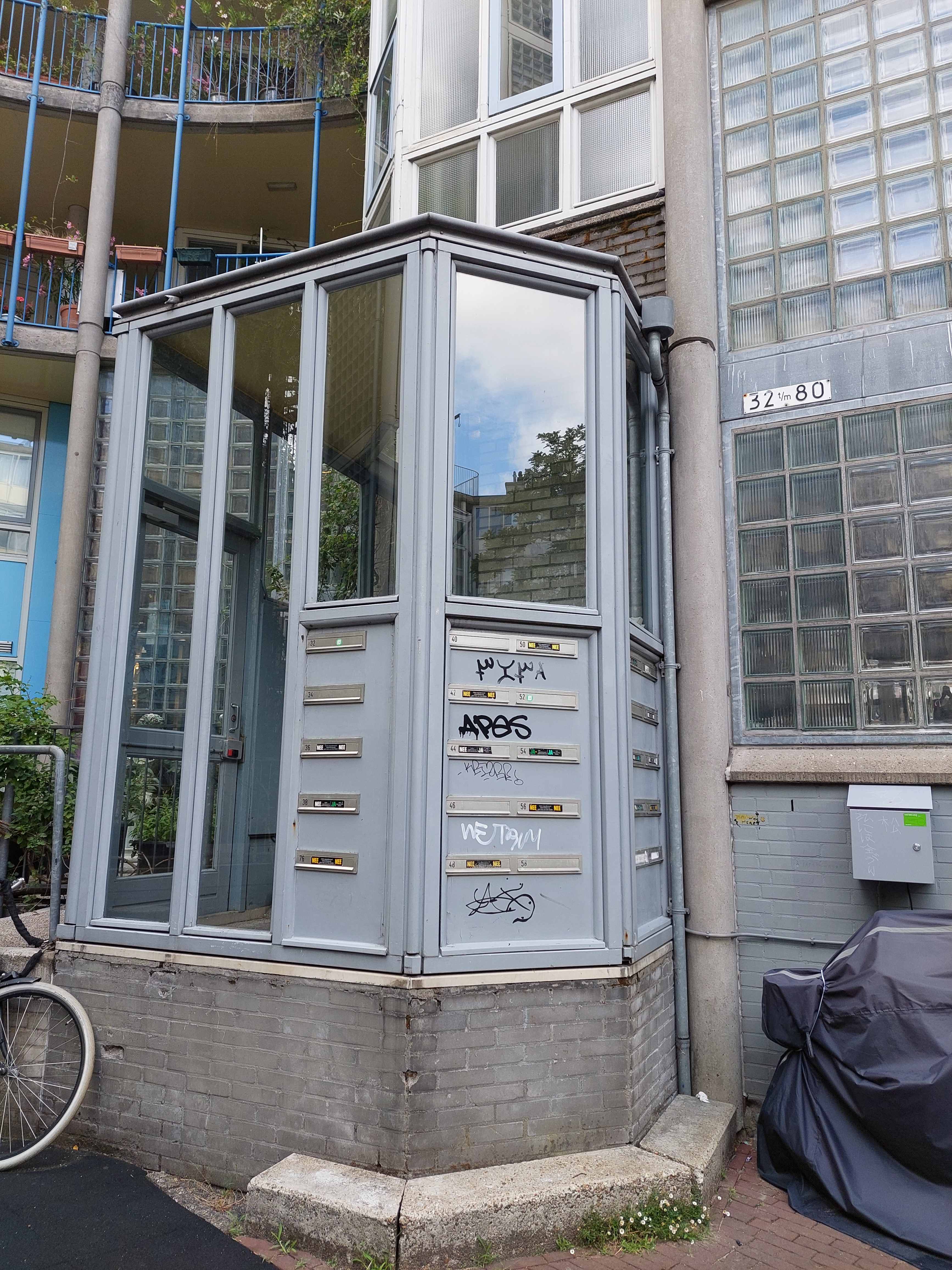 Pentagon 64 - Amsterdam