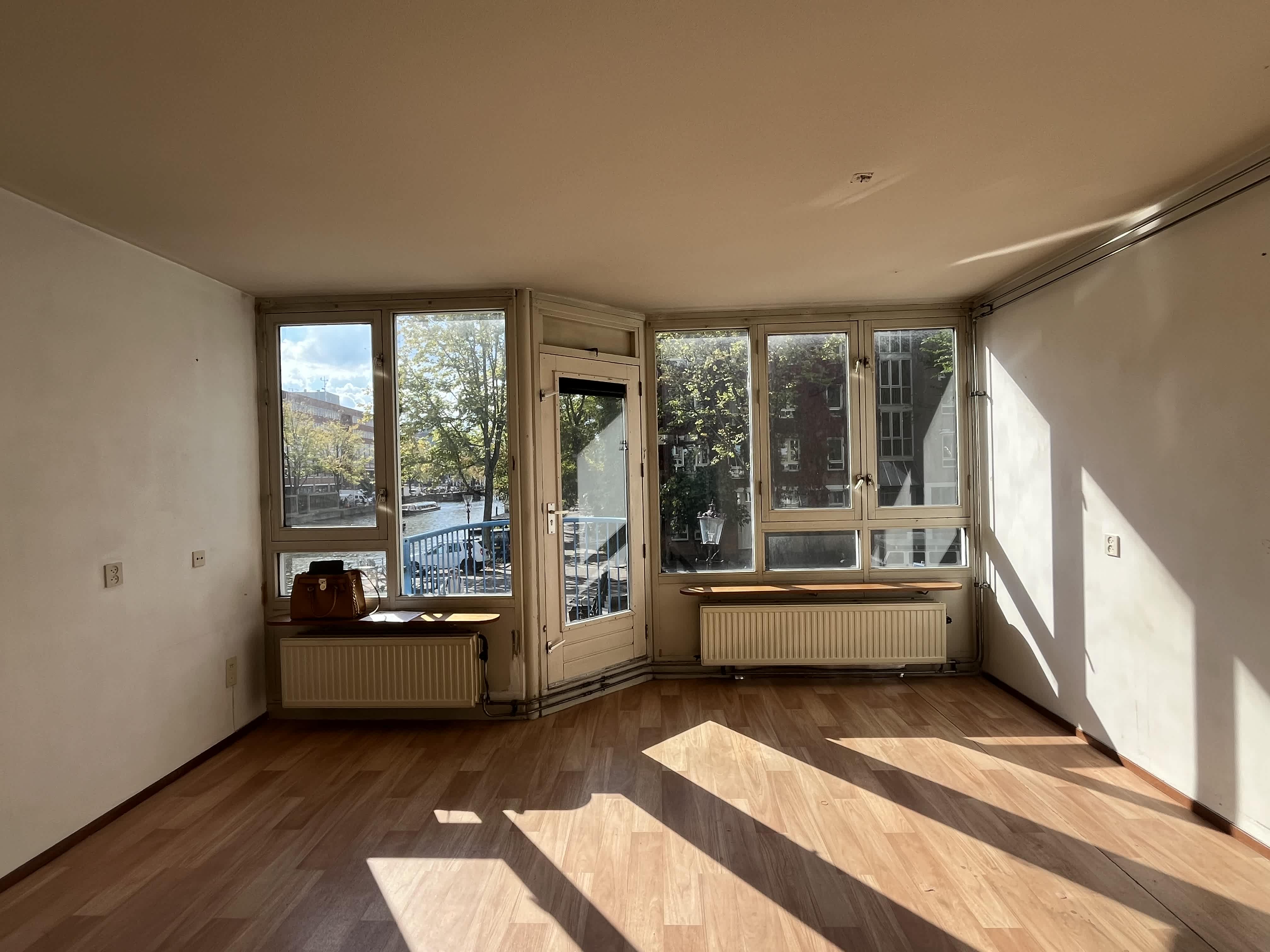 Pentagon 37 - Amsterdam